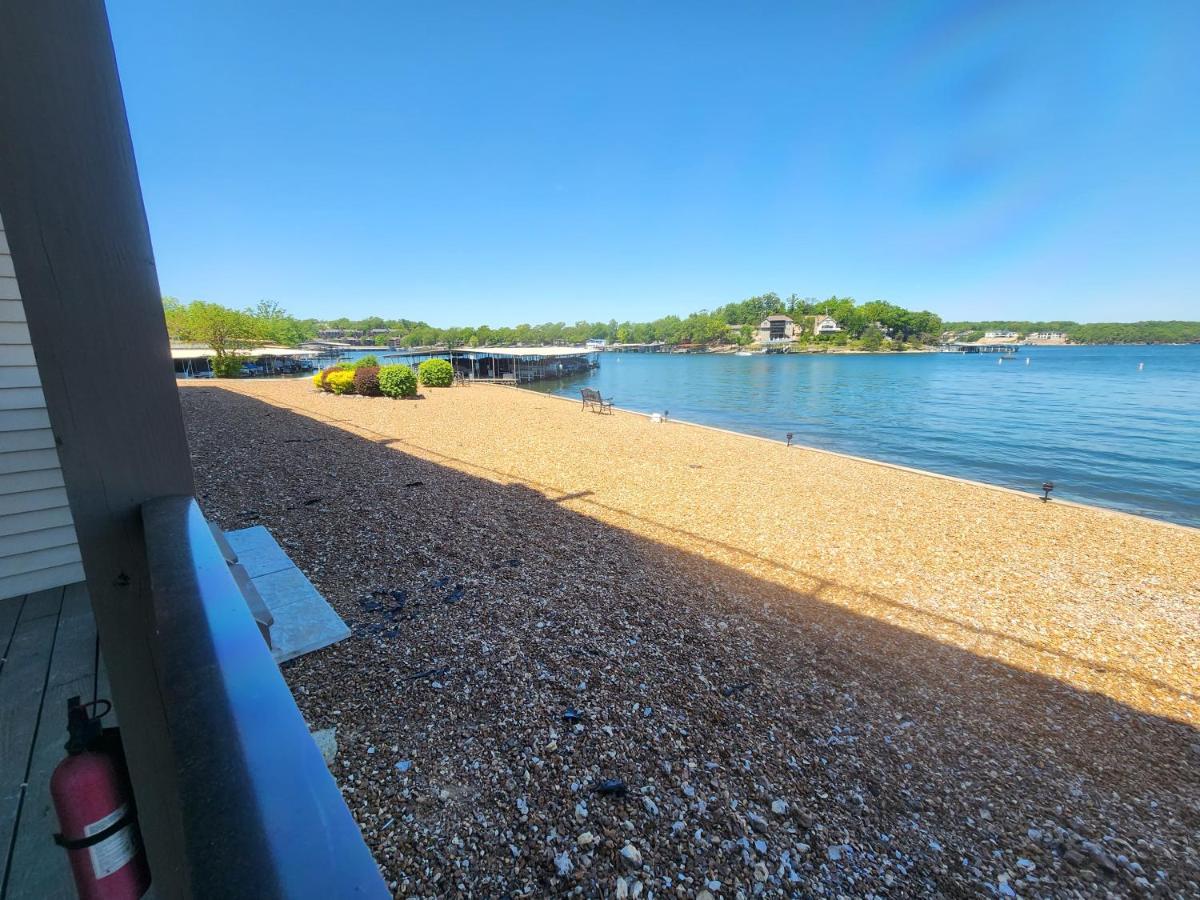 Lakefront Condo With A View Osage Beach Exterior foto